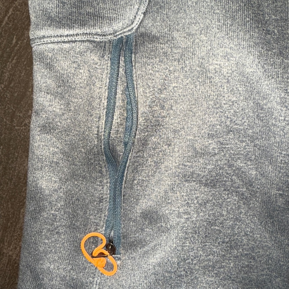 The North Face Pale Blue Full-Zip Fleece Jacket - Picture 6 of 11